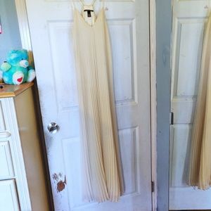 ✳️ HOST PICK ✳️ Long Victoria's Secret Cream Dress